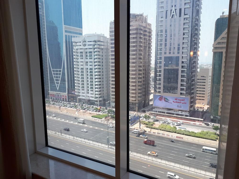 Residence Inn By Marriott Sheikh Zayed Road, Dubai Ngoại thất bức ảnh