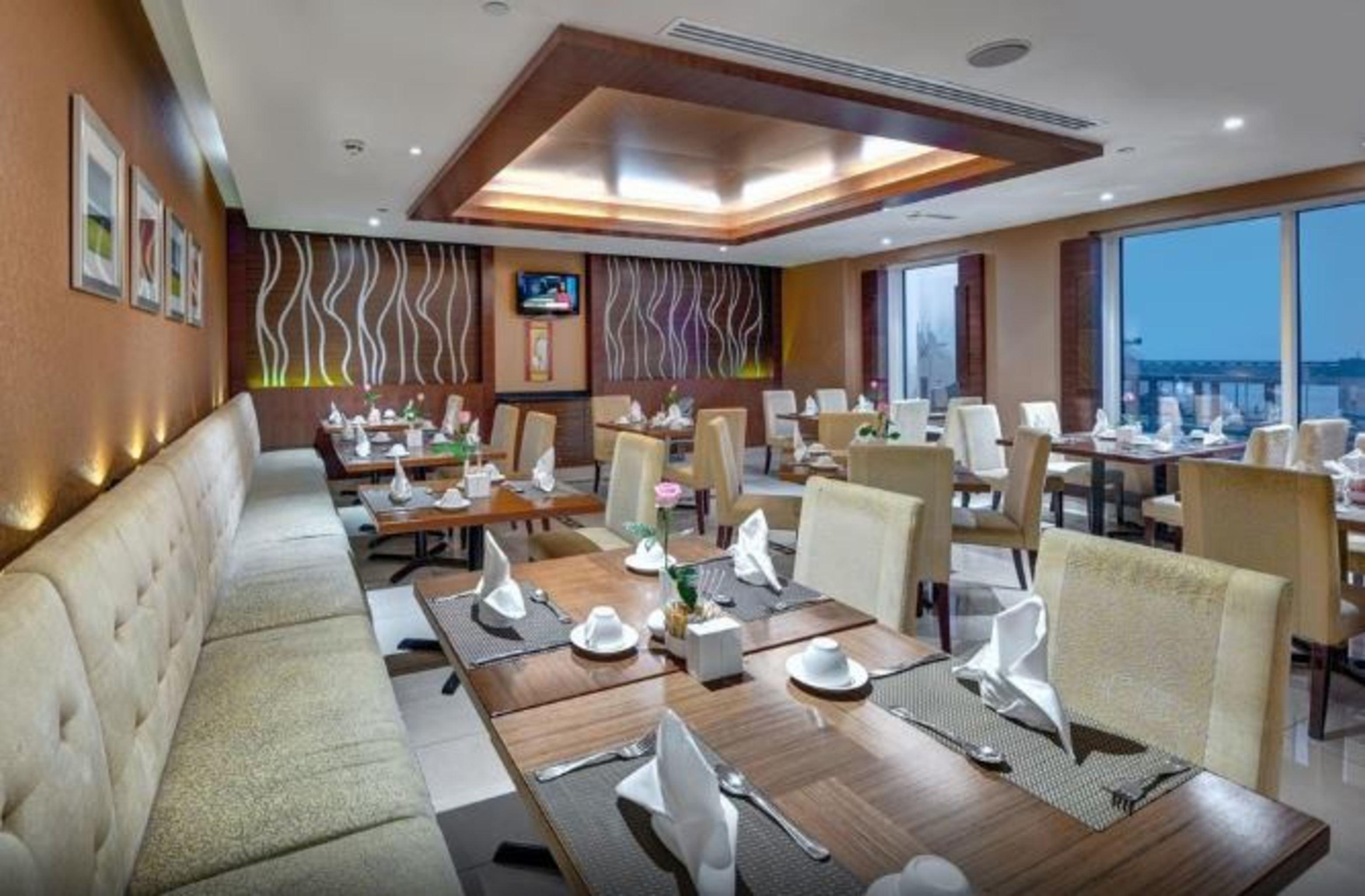 Residence Inn By Marriott Sheikh Zayed Road, Dubai Ngoại thất bức ảnh