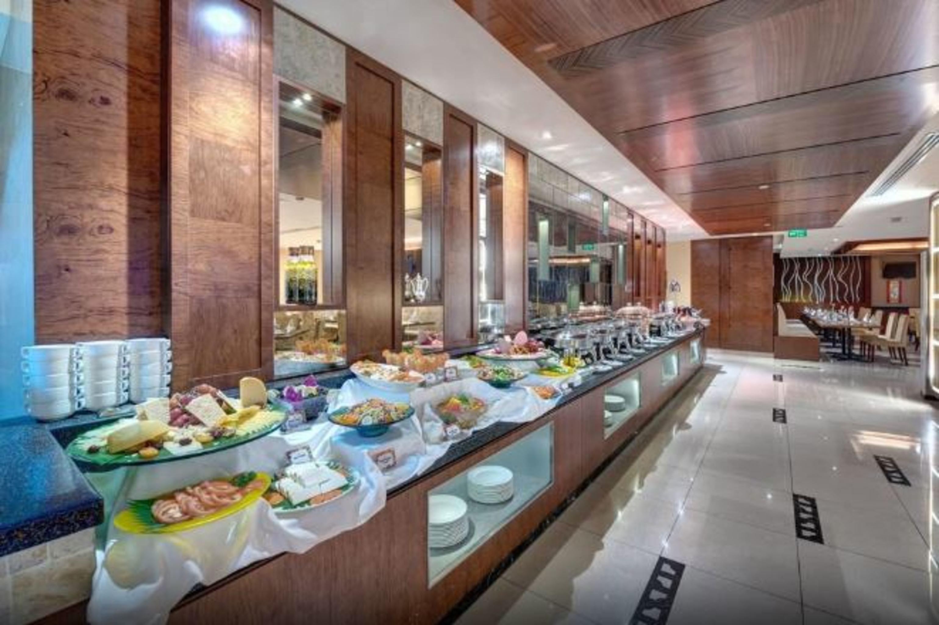 Residence Inn By Marriott Sheikh Zayed Road, Dubai Ngoại thất bức ảnh