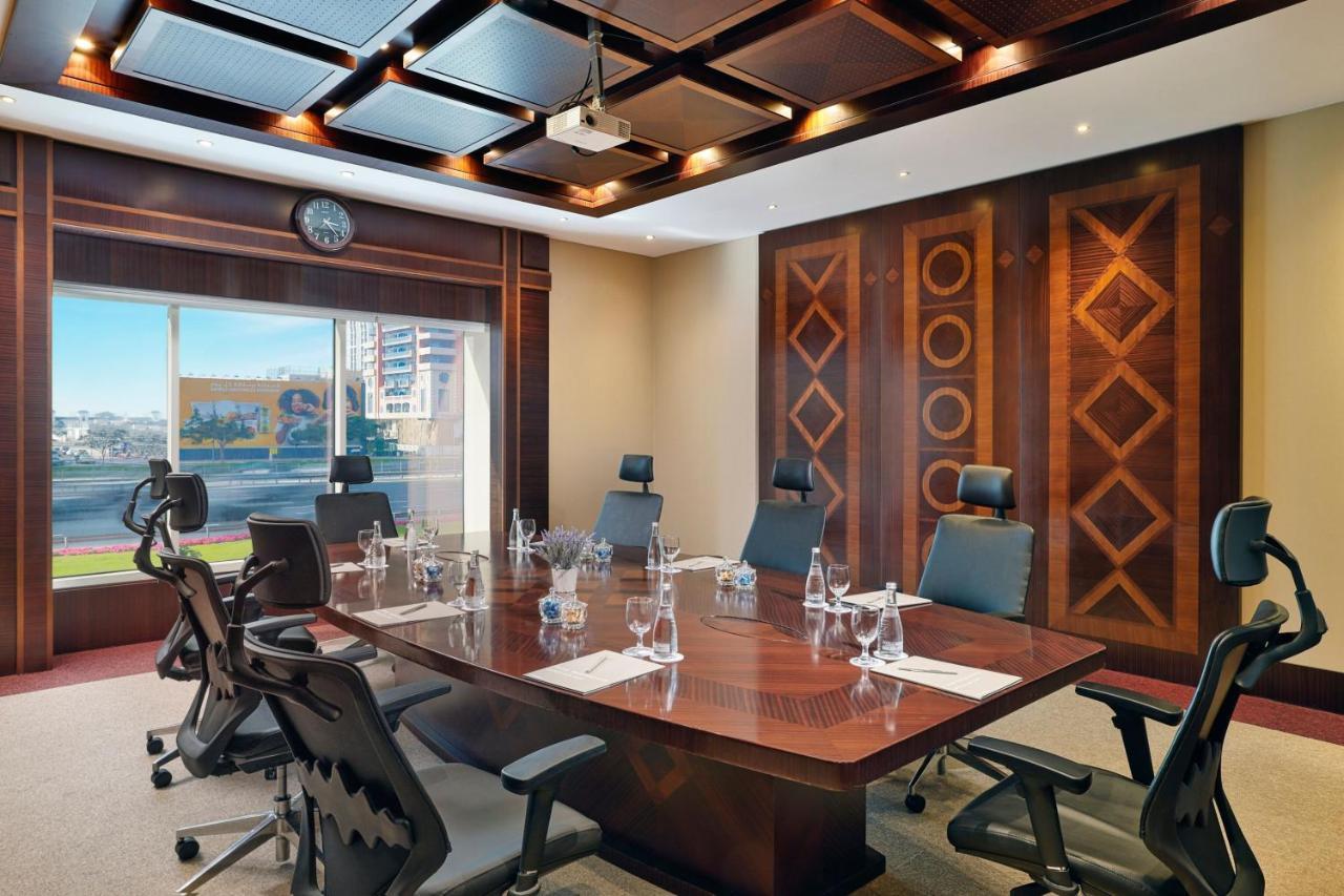 Residence Inn By Marriott Sheikh Zayed Road, Dubai Ngoại thất bức ảnh