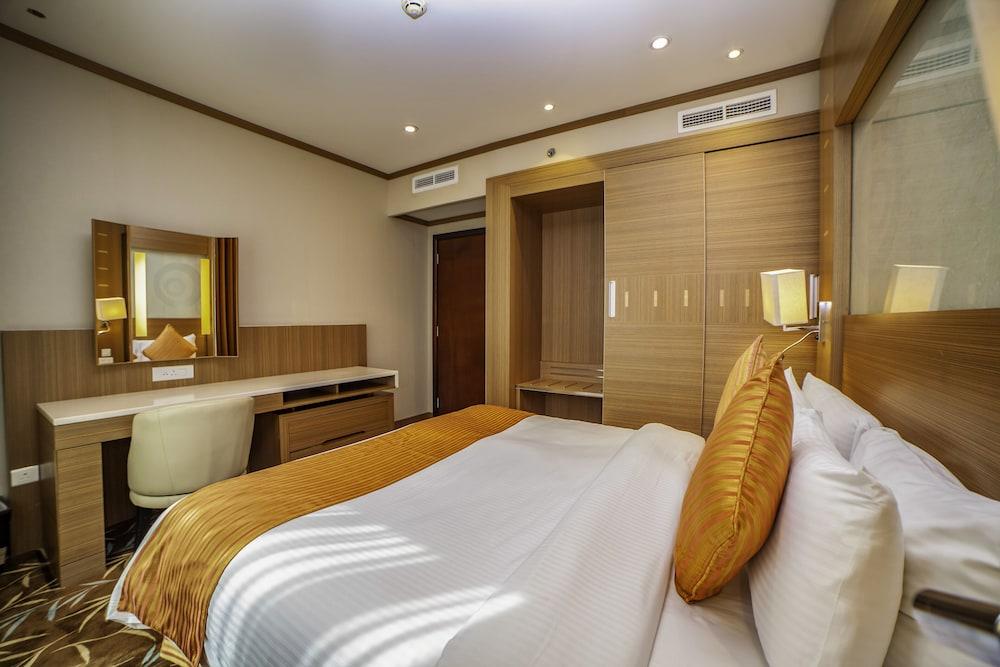 Residence Inn By Marriott Sheikh Zayed Road, Dubai Ngoại thất bức ảnh