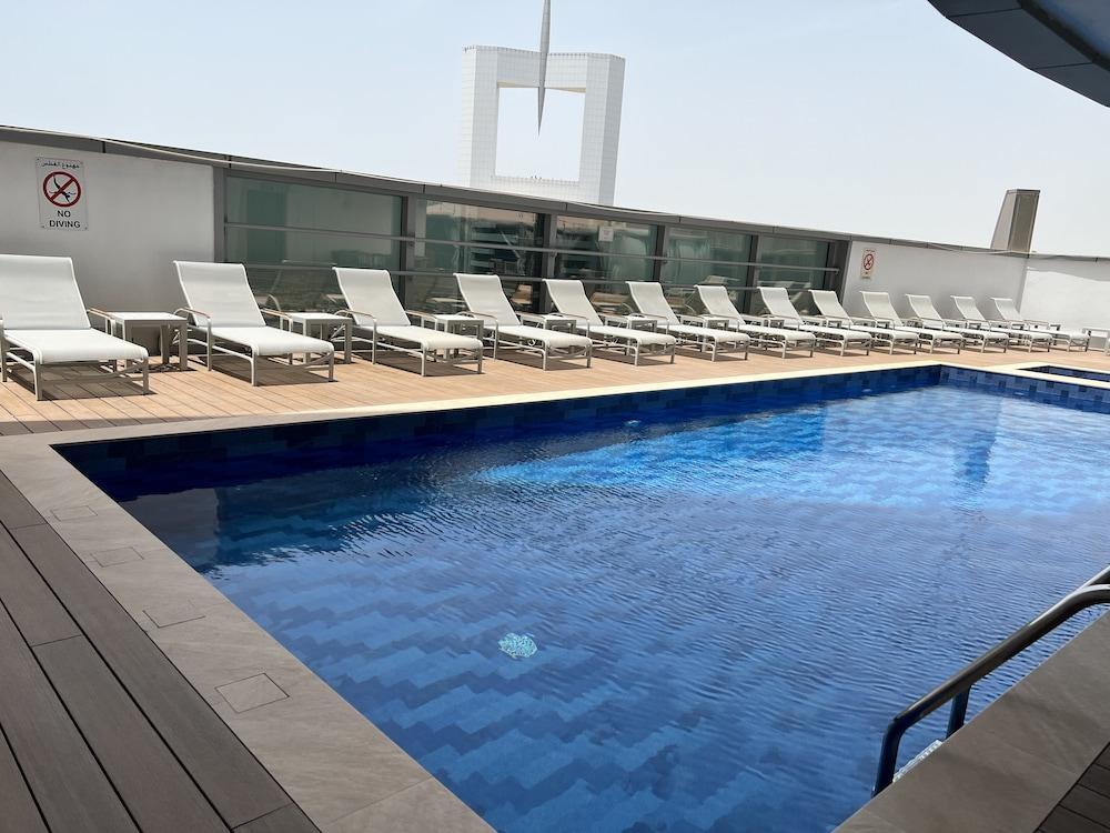 Residence Inn By Marriott Sheikh Zayed Road, Dubai Ngoại thất bức ảnh